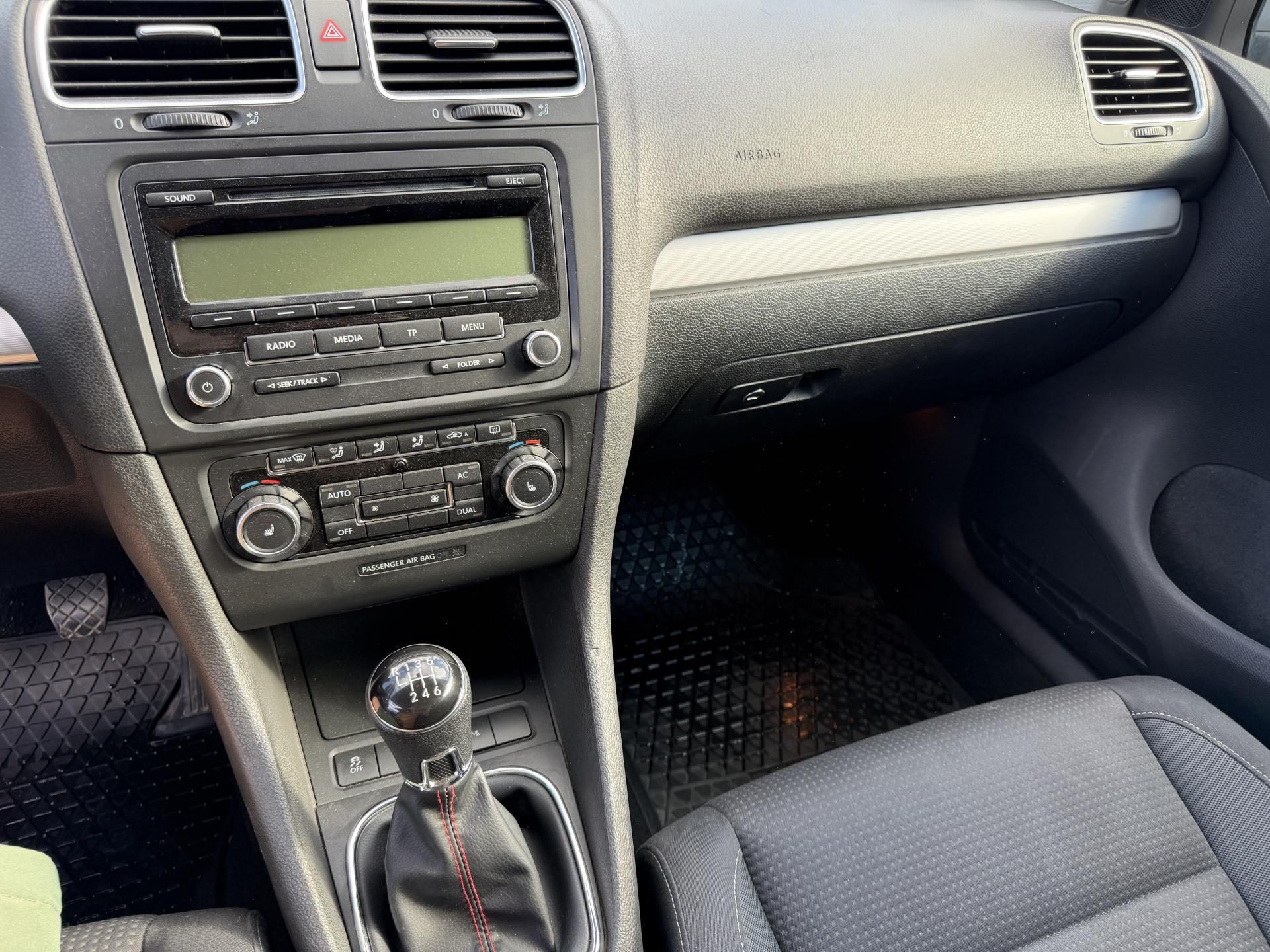 Volkswagen Golf, 1.2 Tsi 77kw - fotka 6