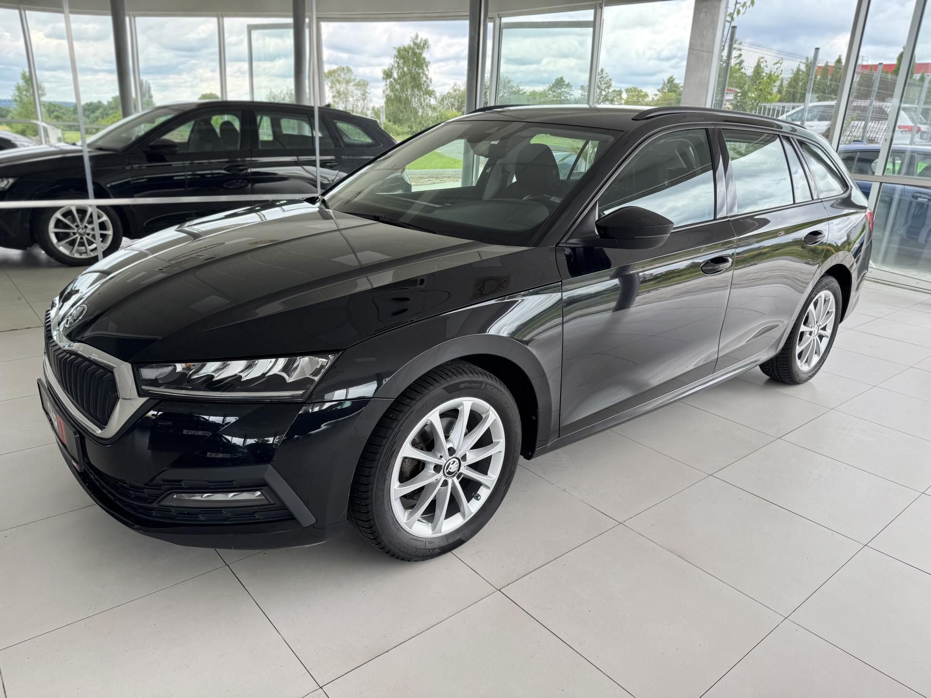 Škoda Octavia, 2,0TDI DSG*110kW*Ambition - fotka 2