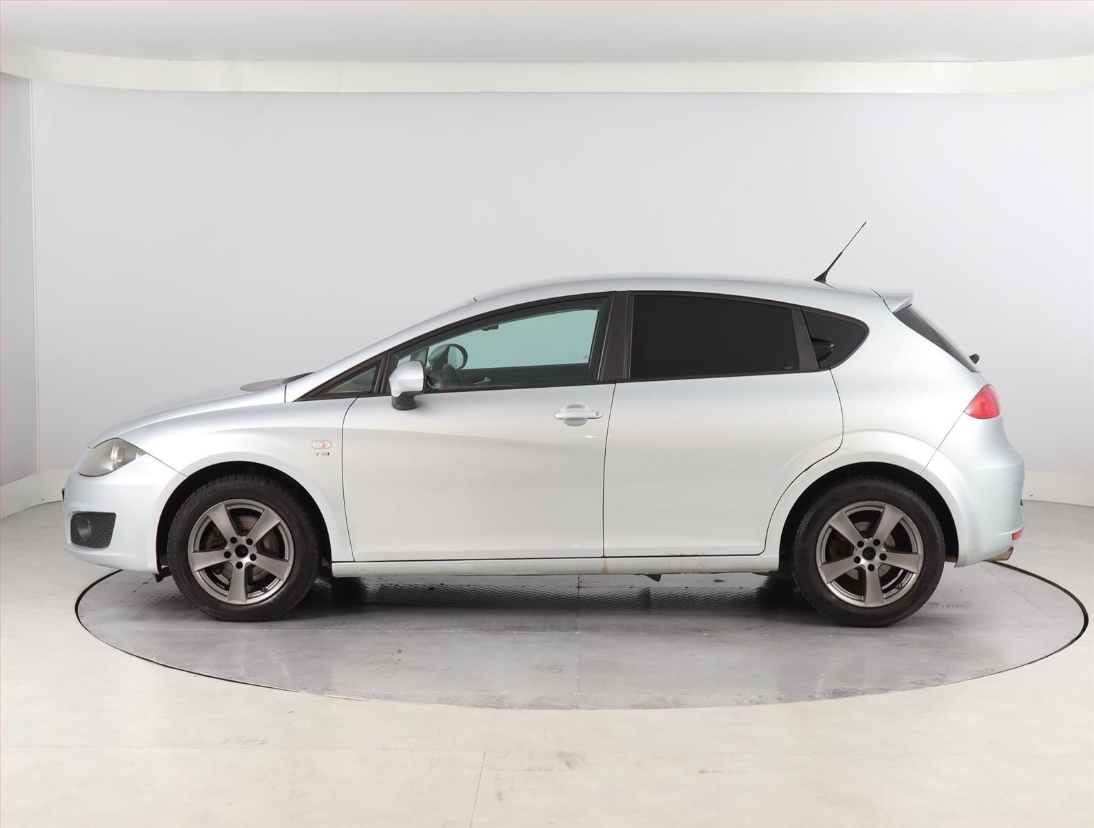 Seat Leon, 1.4 TSI, Automatická klima - fotka 3
