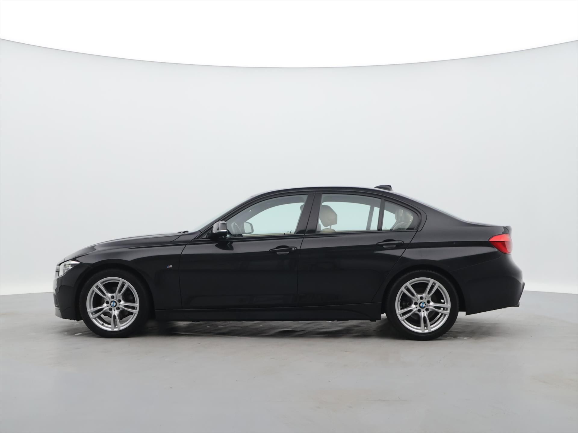 BMW Řada 3, 2,0 318d M Sport Aut. CZ DPH 1 - fotka 4