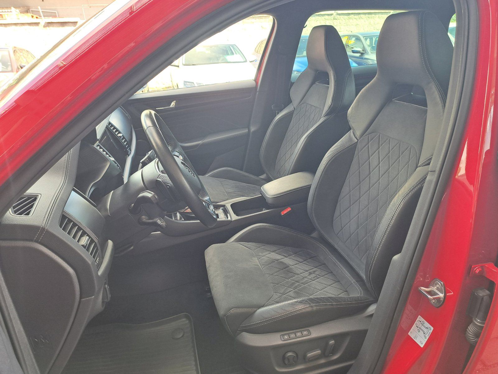 Škoda Kodiaq, 2,0TDI 110kW DSG SportLine - fotka 6