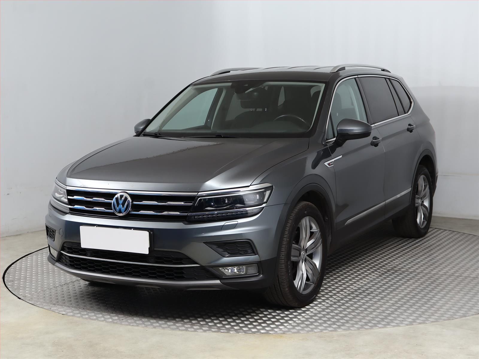 Volkswagen Tiguan Allspace, 2.0 TDI, 4X4, Automat, 7 míst - fotka 2