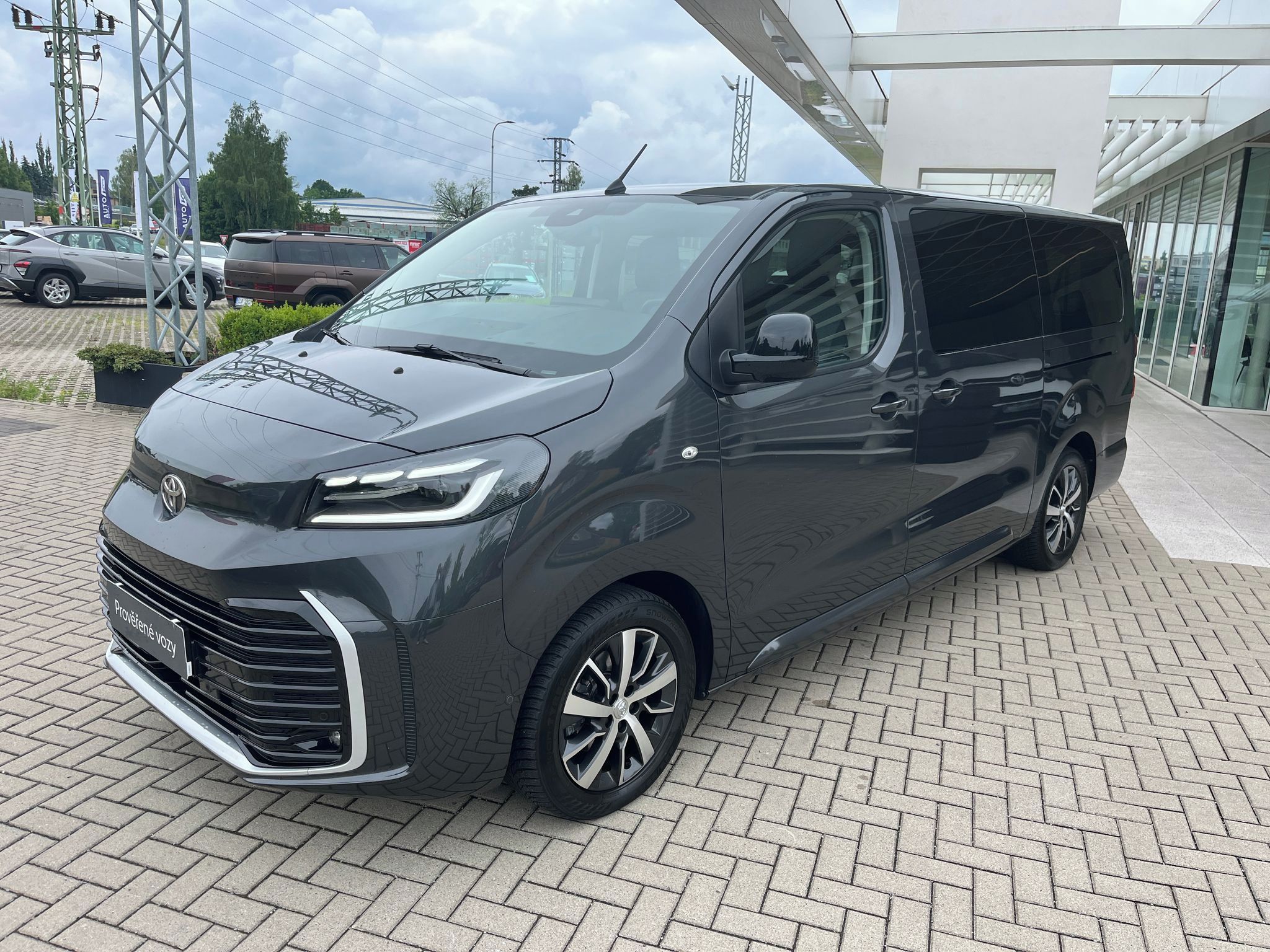 Toyota Proace Verso, 2.0 177k L2 Family Webasto 8AT - fotka 2