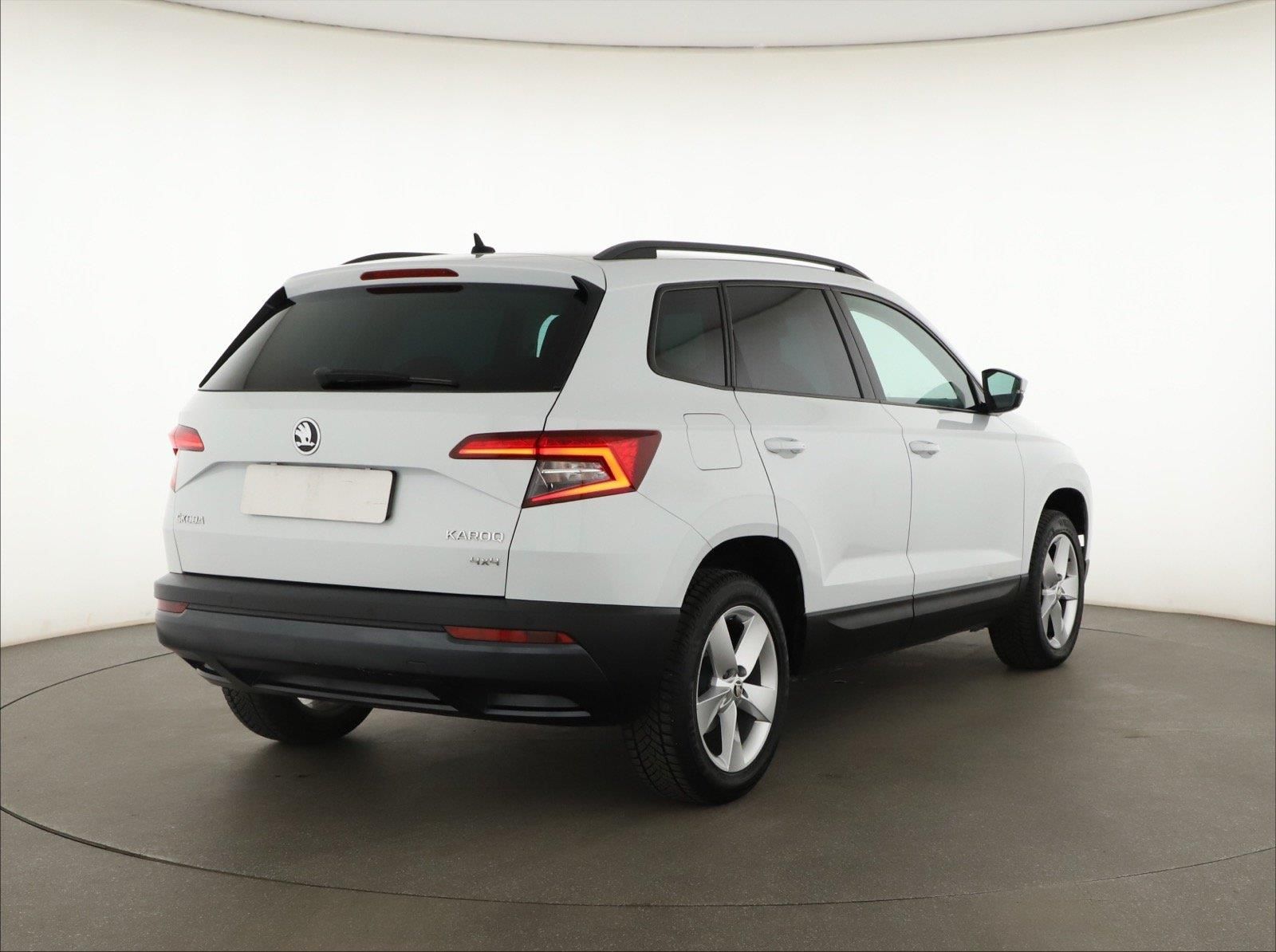 Škoda Karoq, 1.5 TSI, Automat, Navi - fotka 5