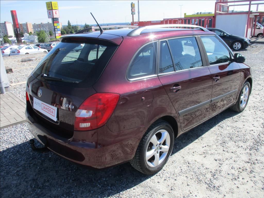 Škoda Fabia, 1,2 TSI, digiklima,servis,tažn - fotka 5