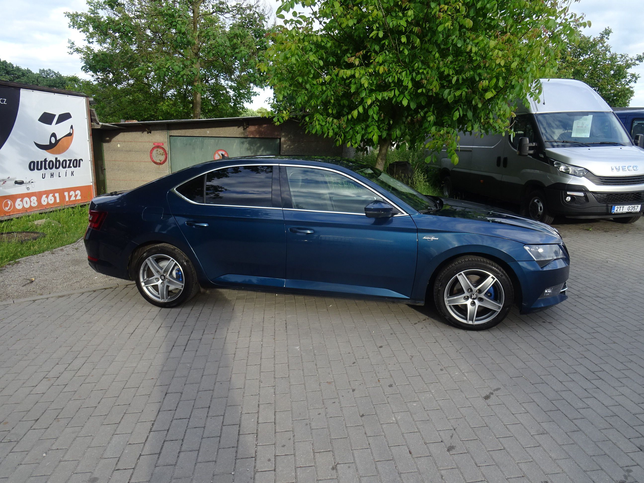 Škoda Superb, 2.0 tdi - fotka 3