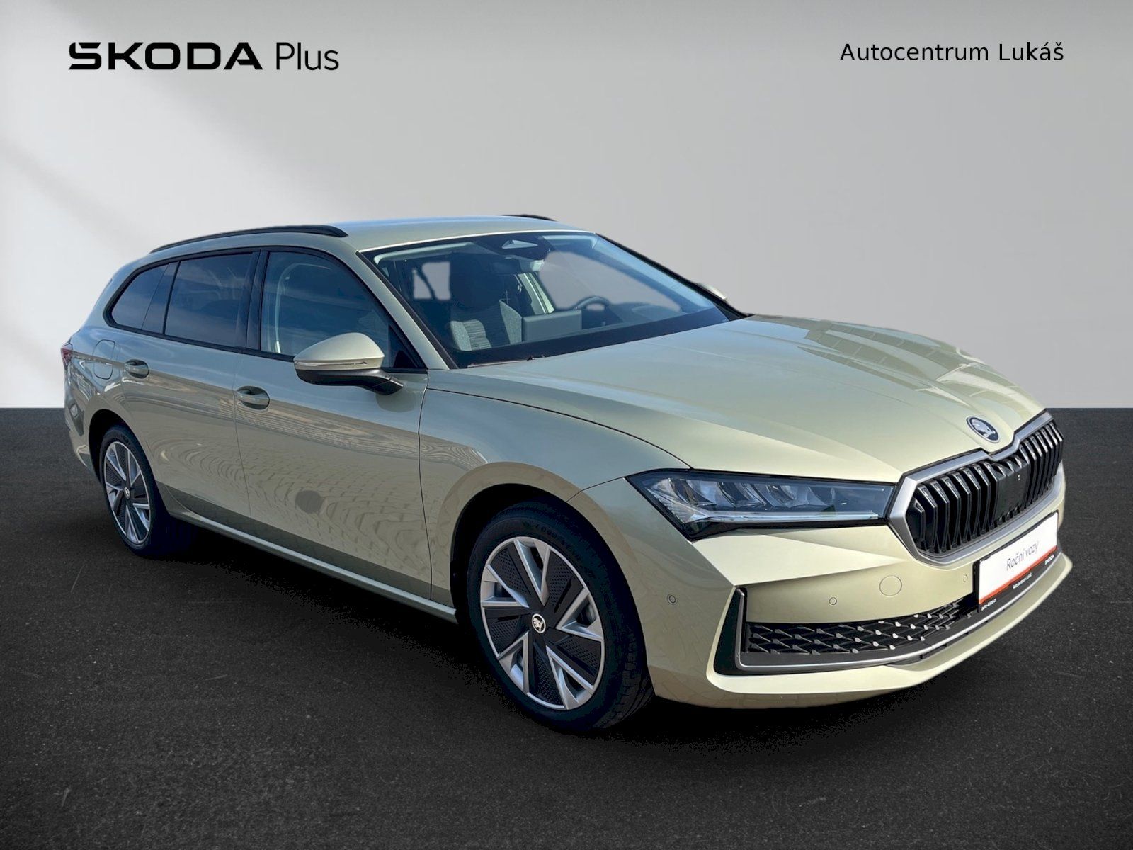 Škoda Superb, COMBI SELECTION 2.0 TDI 110 kW - fotka 6