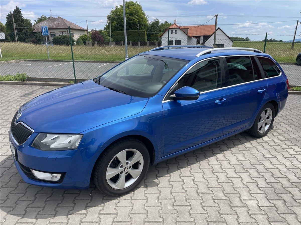 Škoda Octavia, 1,6 TDI KŮŽE DIGIKLIMA PĚKNÉ - fotka 4