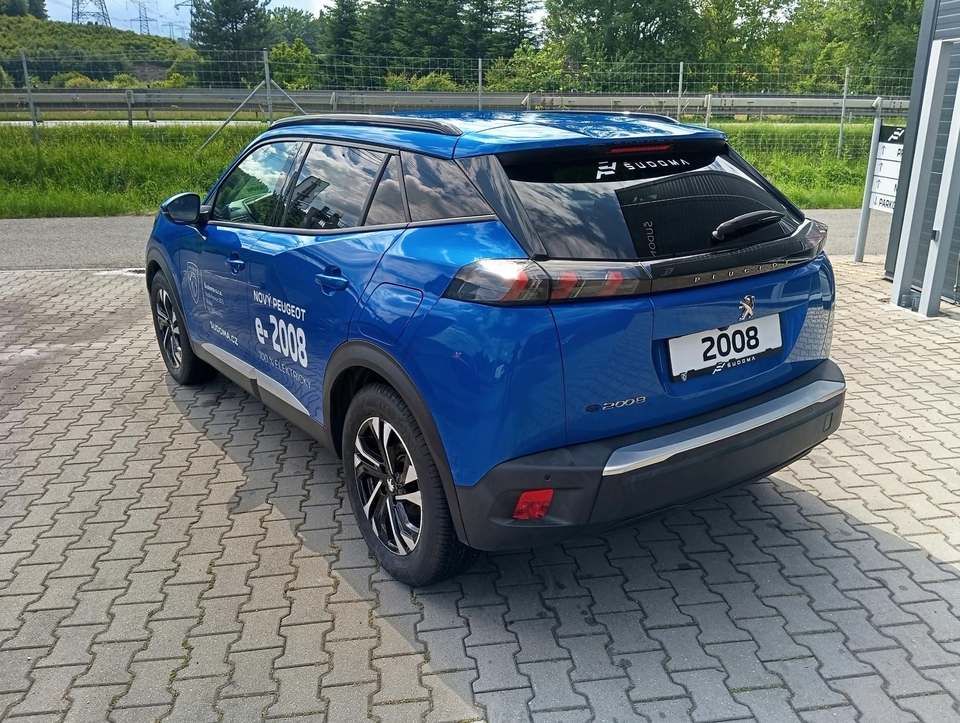Peugeot 2008, e-AllurePack ELEKTRO 100 kW - fotka 4