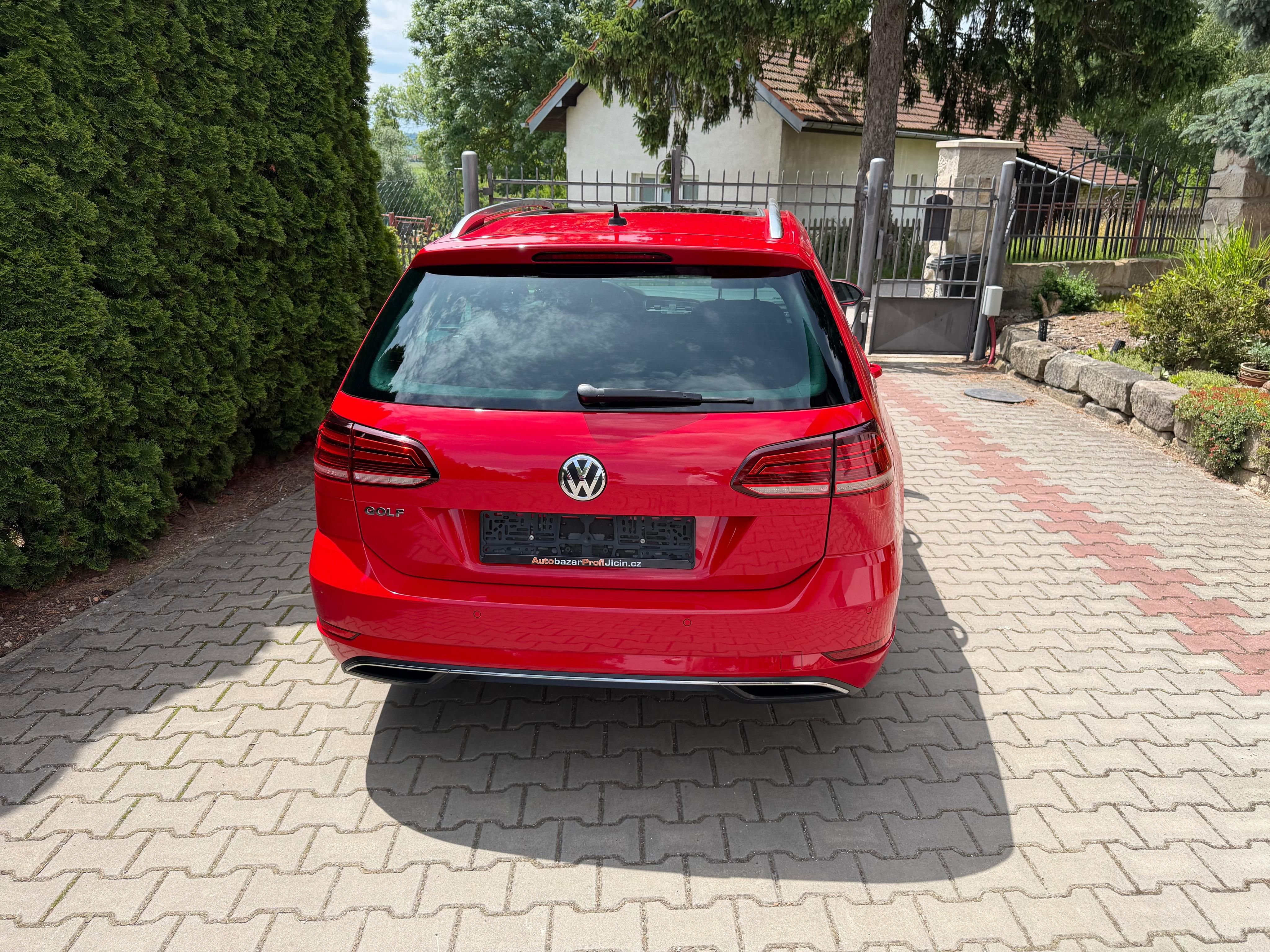 Volkswagen Golf, VII 1,5TSi/110kw DSG Panorama - fotka 5