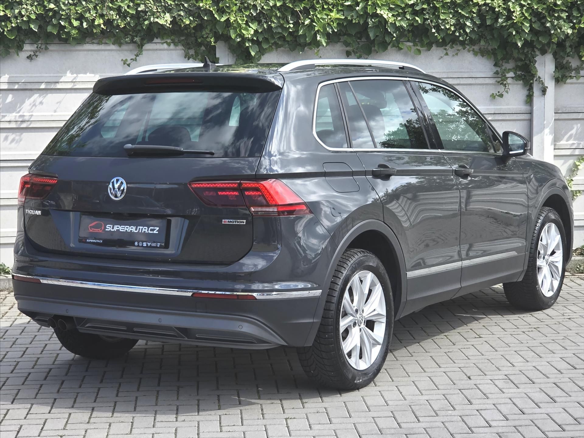 Volkswagen Tiguan, 2,0 TDi 4Mot DSG Highline ČR 1 - fotka 6