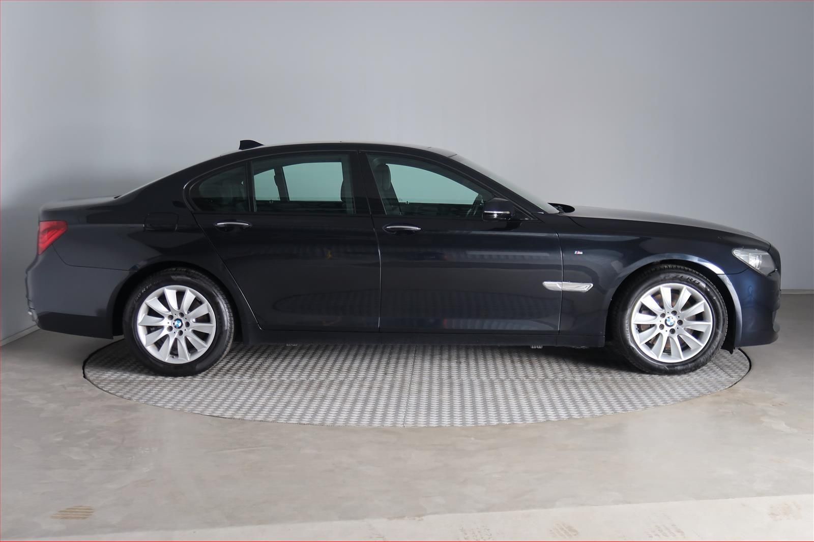 BMW Řada 7, 730d, Automat, Kůže - fotka 6