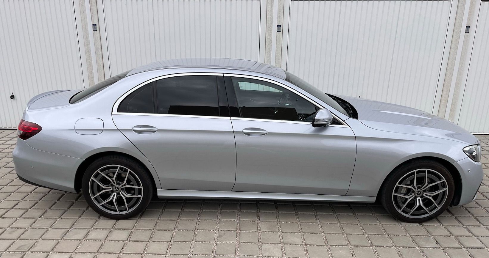 Mercedes-Benz Třídy E, Mercedes E300e 4M AMG 360° - fotka 6