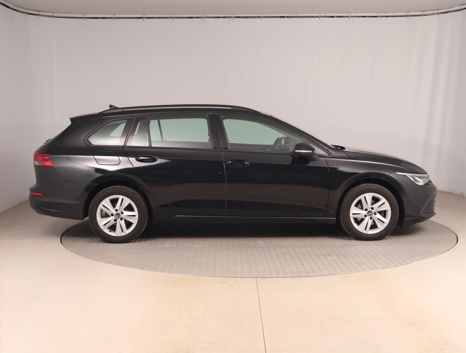 Volkswagen Golf, 1.5 TSI, Life, Serv.kniha - fotka 6