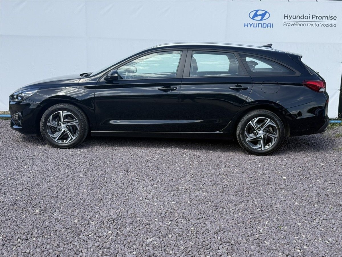 Hyundai i30, 1,5 CVVT 81kW Family Comfort - fotka 3