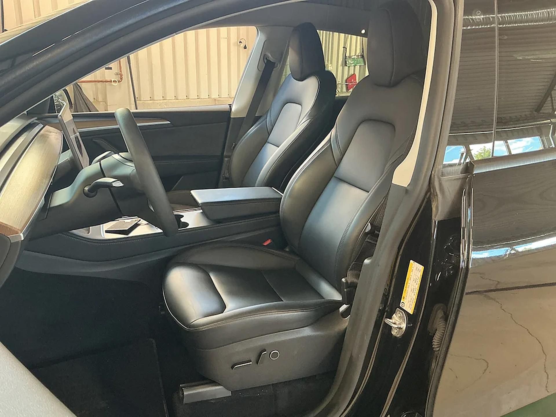 Tesla Model Y, Long Range AWD - fotka 6