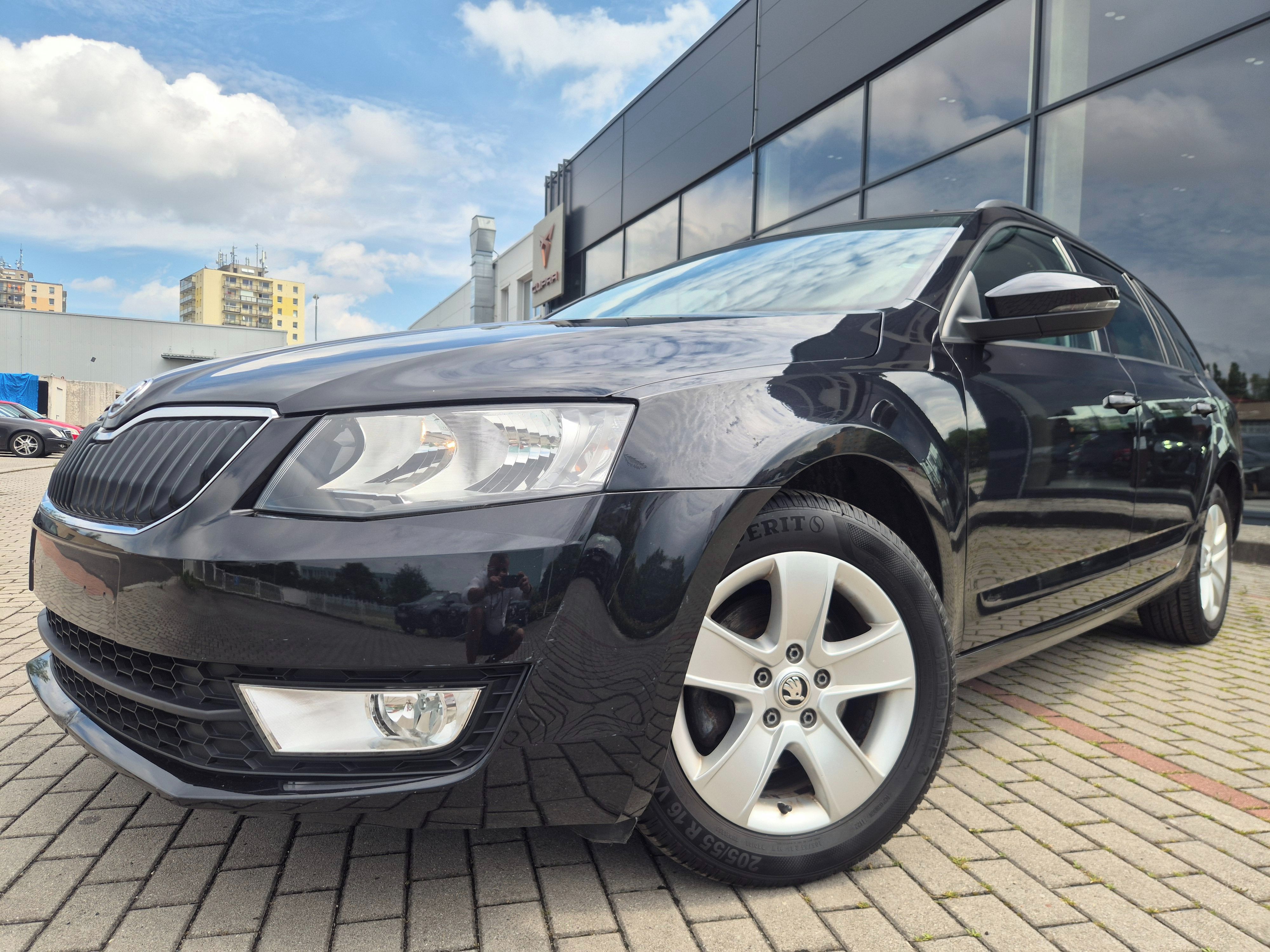 Škoda Octavia, 1 maj.plný servis ZÁRUKA 1 ROK