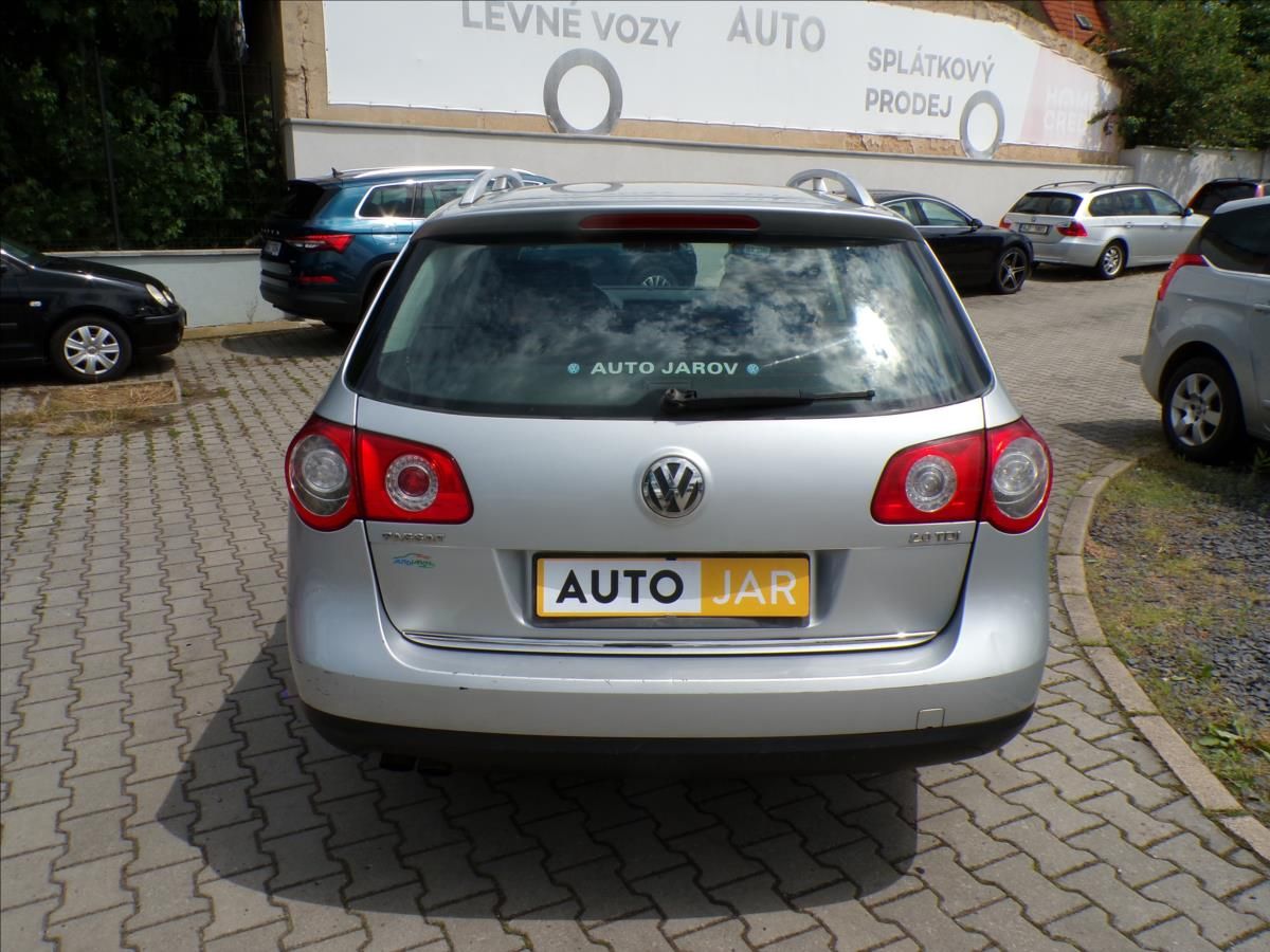 Volkswagen Passat, 2,0 TDI  HIGHLINE,XENONY - fotka 5