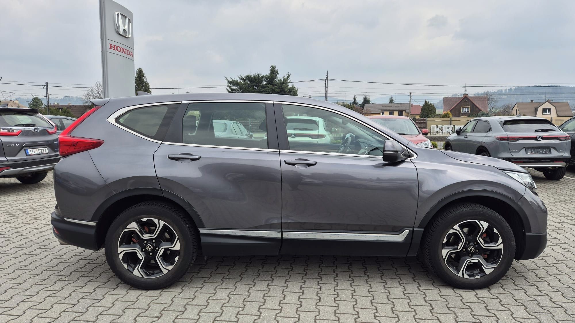 Honda CR-V, 1,5TV Elegance CVT 4x4 - fotka 6
