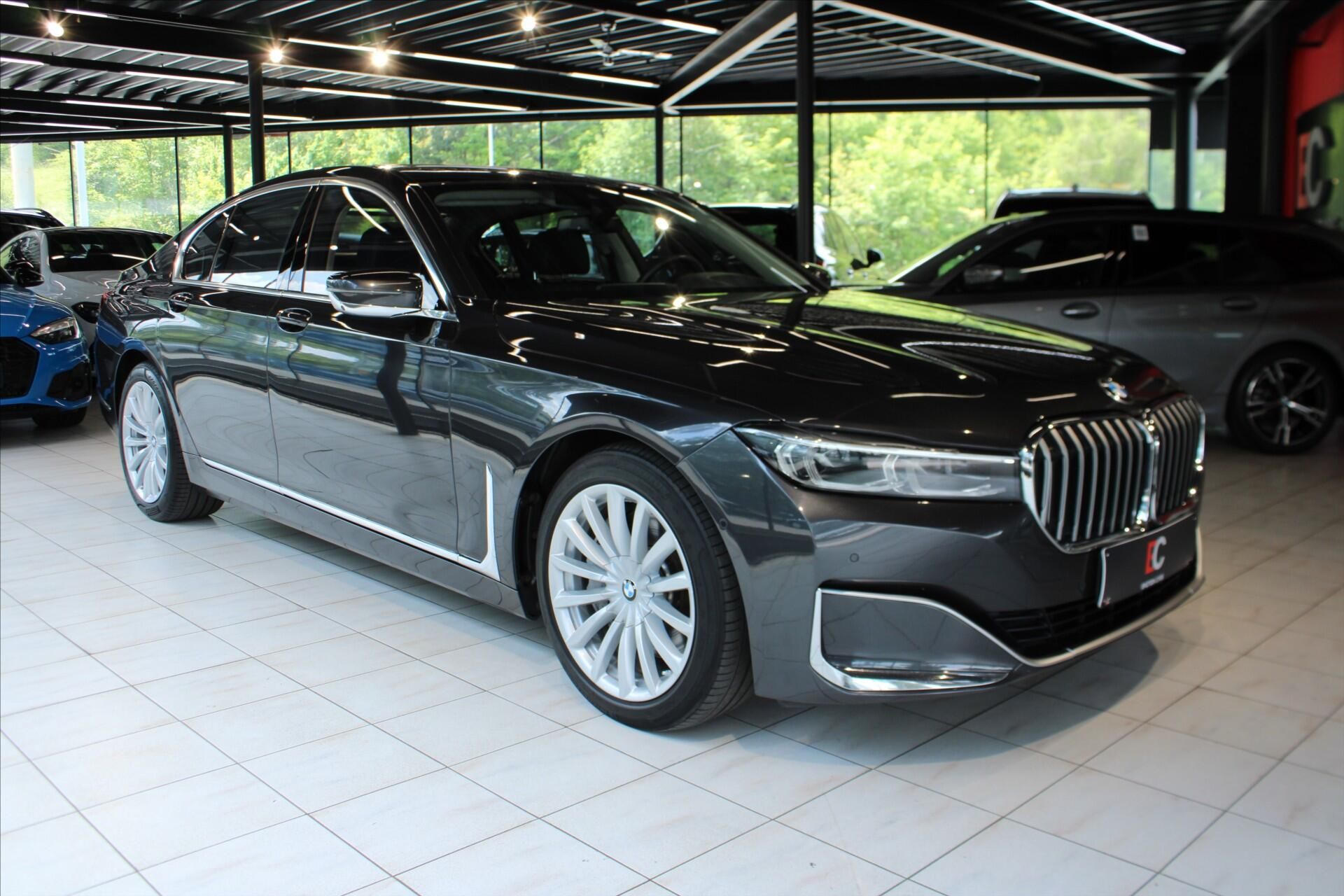 BMW Řada 7, 740d xDrive Masáž/NezTop/360°/