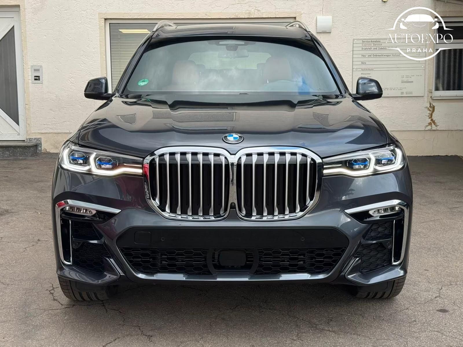BMW X7, 40d M Sport SKY LOUNGE*7místné - fotka 2