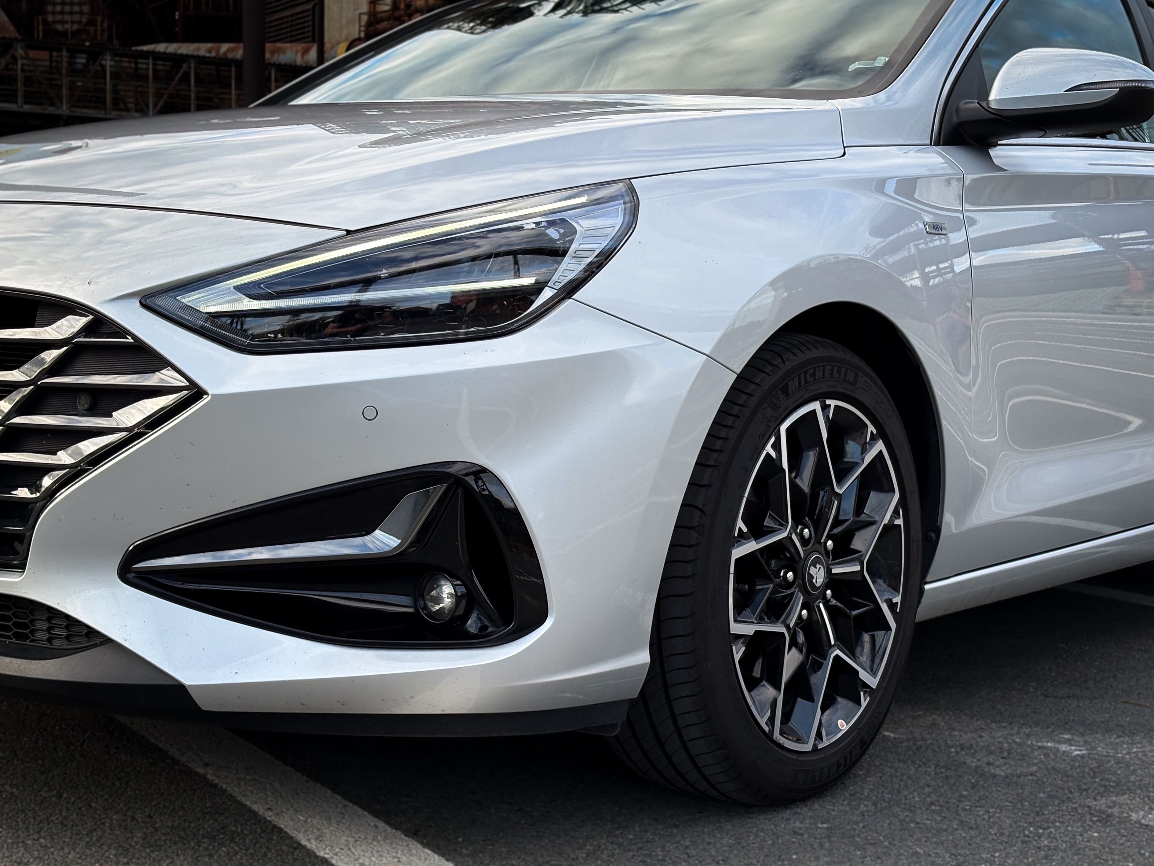 Hyundai i30, 1.5 t-gdi MHEV, fastback verze - fotka 3