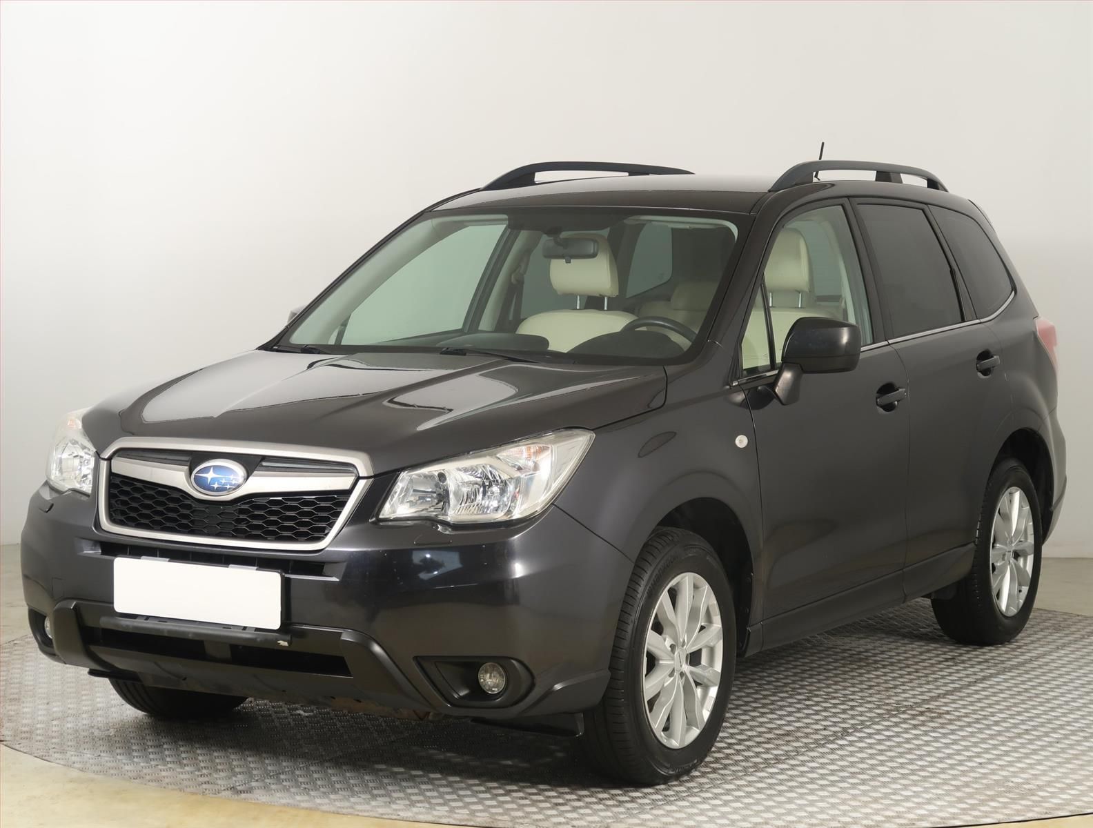 Subaru Forester, 2.0 d, 4X4, Serv.kniha, Navi - fotka 2
