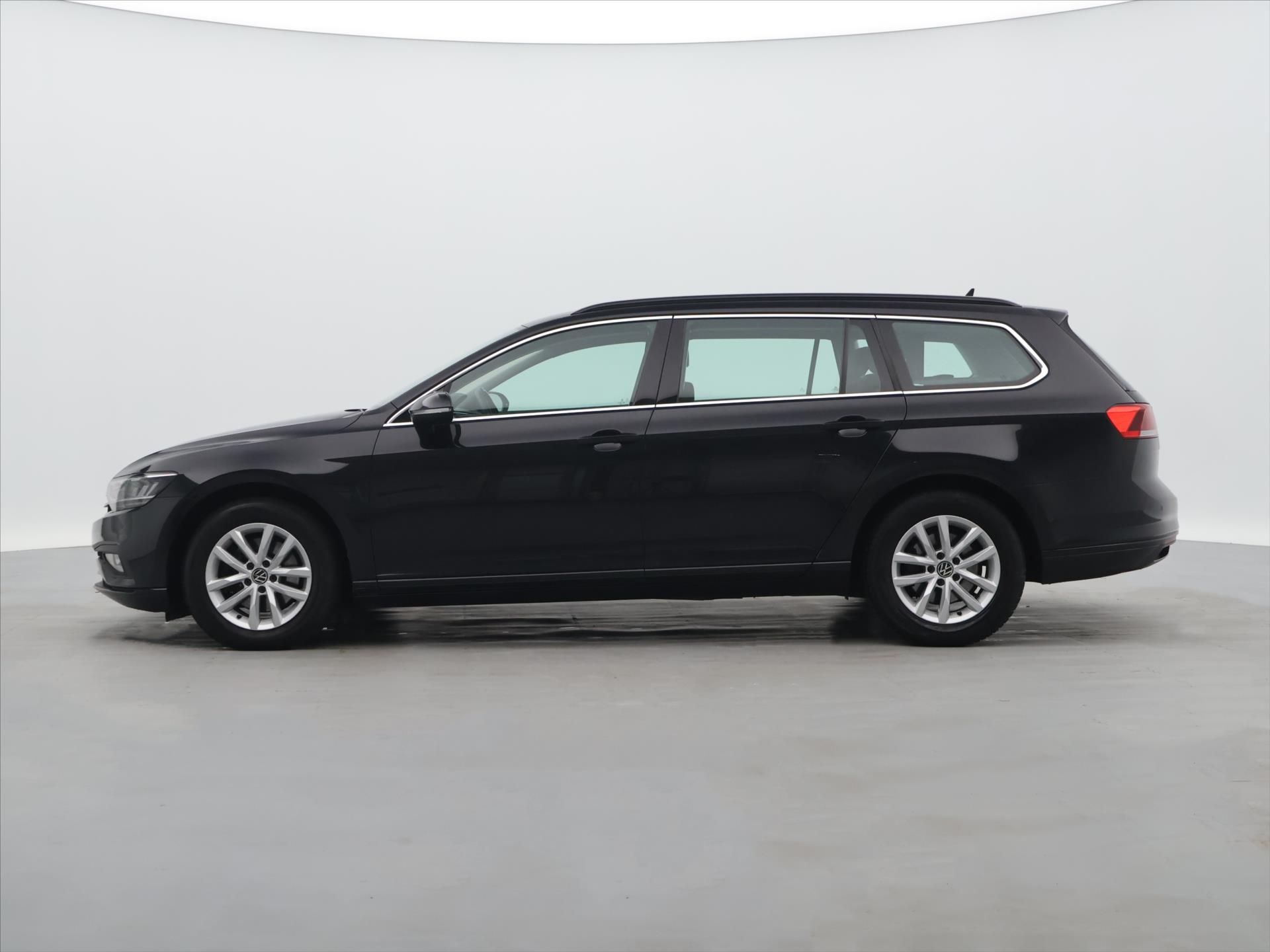 Volkswagen Passat, 2,0 110kW BMT DSG Business Var - fotka 4
