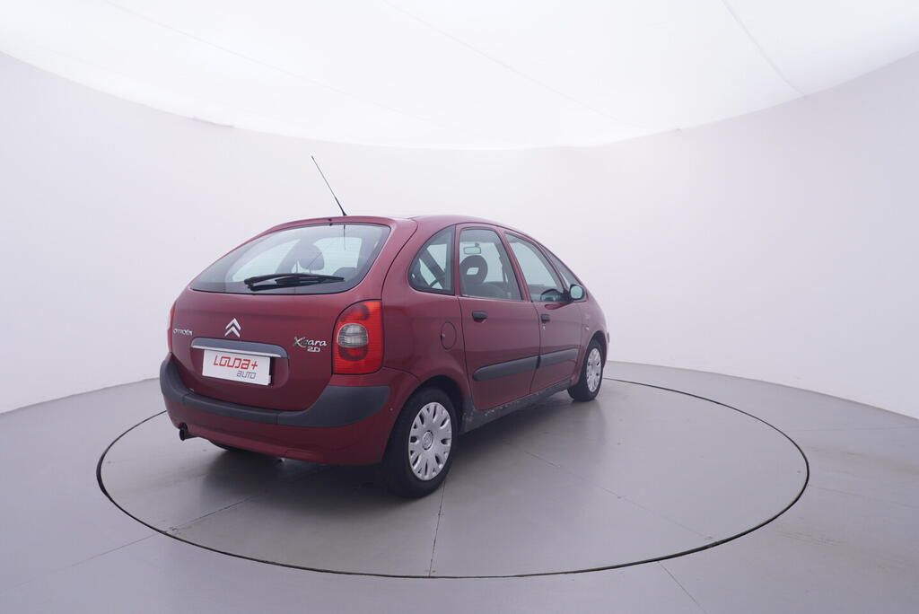 Citroën Xsara Picasso, Exclusive 1.6 HDI 66 kW - fotka 5