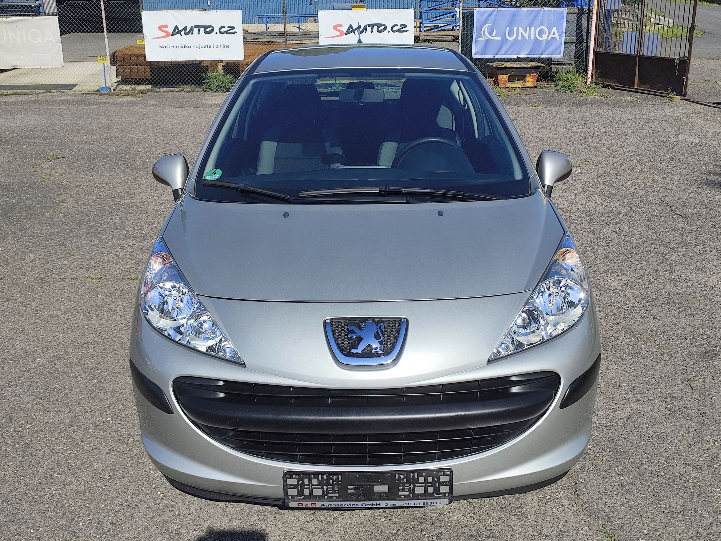 Peugeot 207, 1.4i,16V,65kw.Pouze 45 300 km - fotka 3