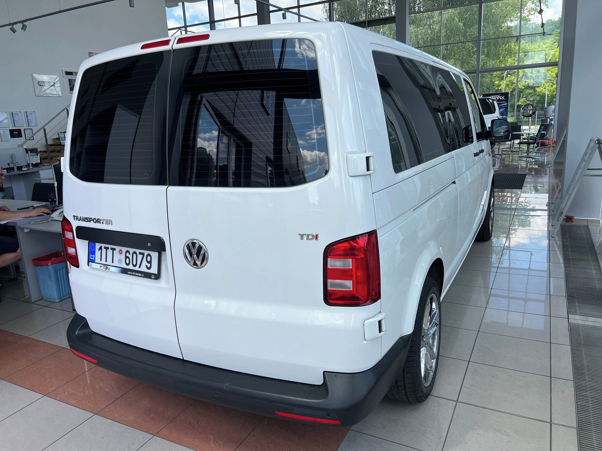 Volkswagen Transporter, 2,0TDI 110kW 9míst - fotka 3