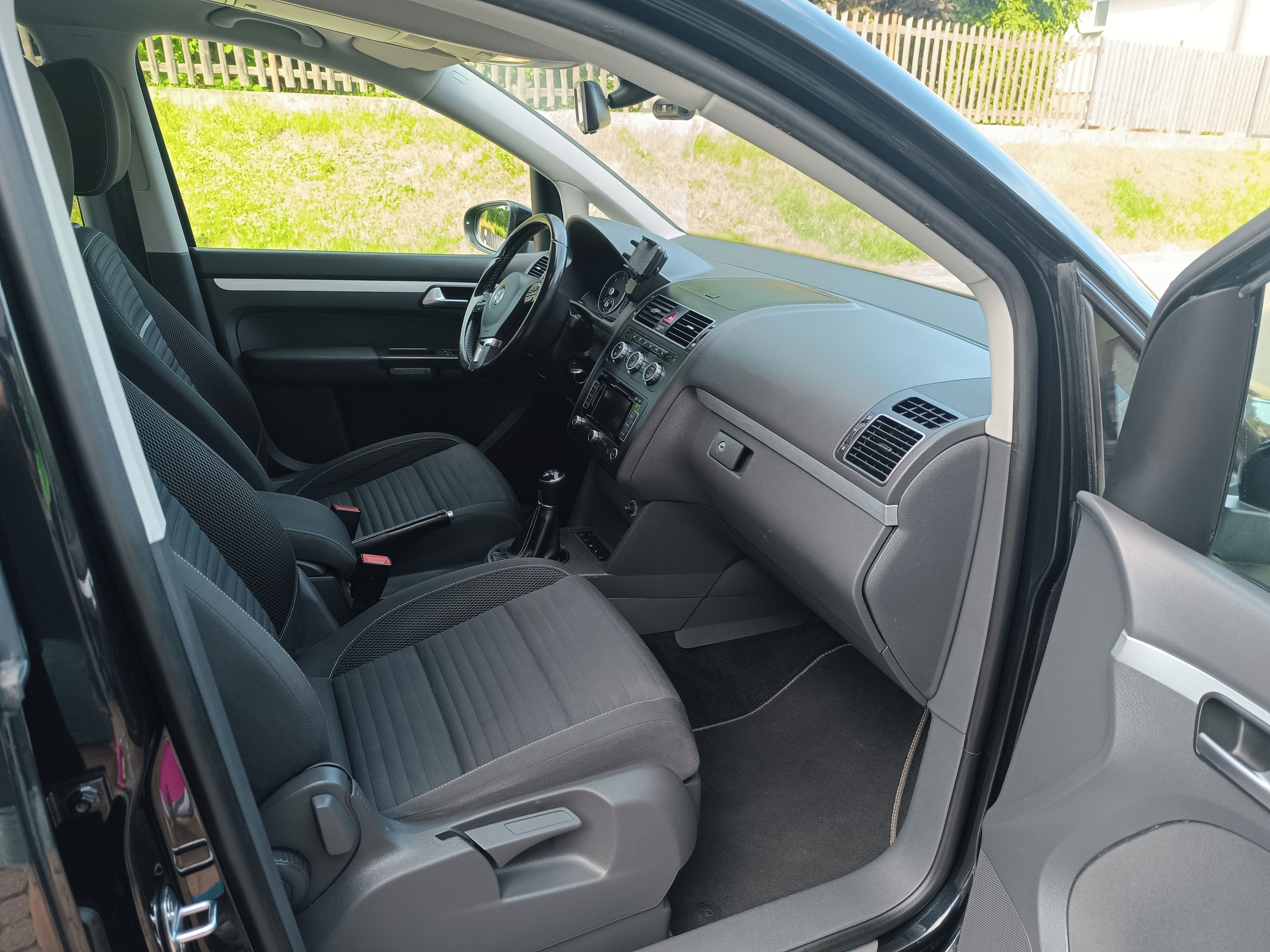 Volkswagen Touran, VW Touran 2.0 TDI 103kW, 7míst - fotka 4