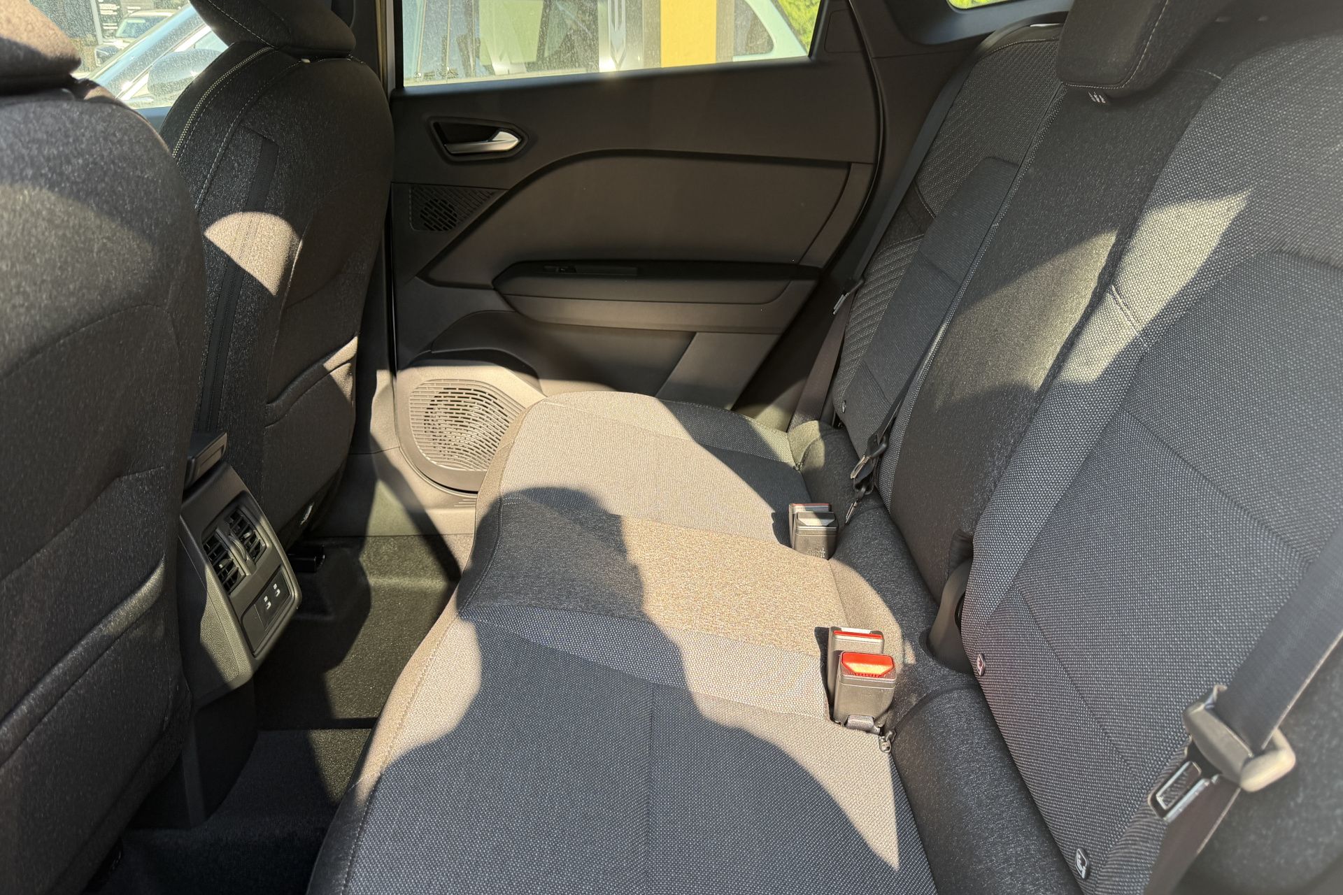 Renault Symbioz, Techno mild hybrid 140 EDC - fotka 5
