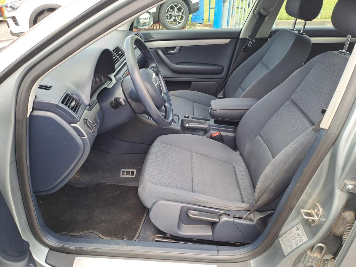 Audi A4 Avant, 2,0 i QUATTRO - fotka 5