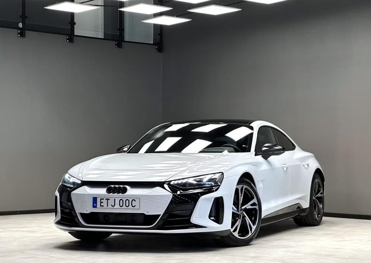 Audi e-tron GT, Q SoH 90% 360k Panorama Matrix