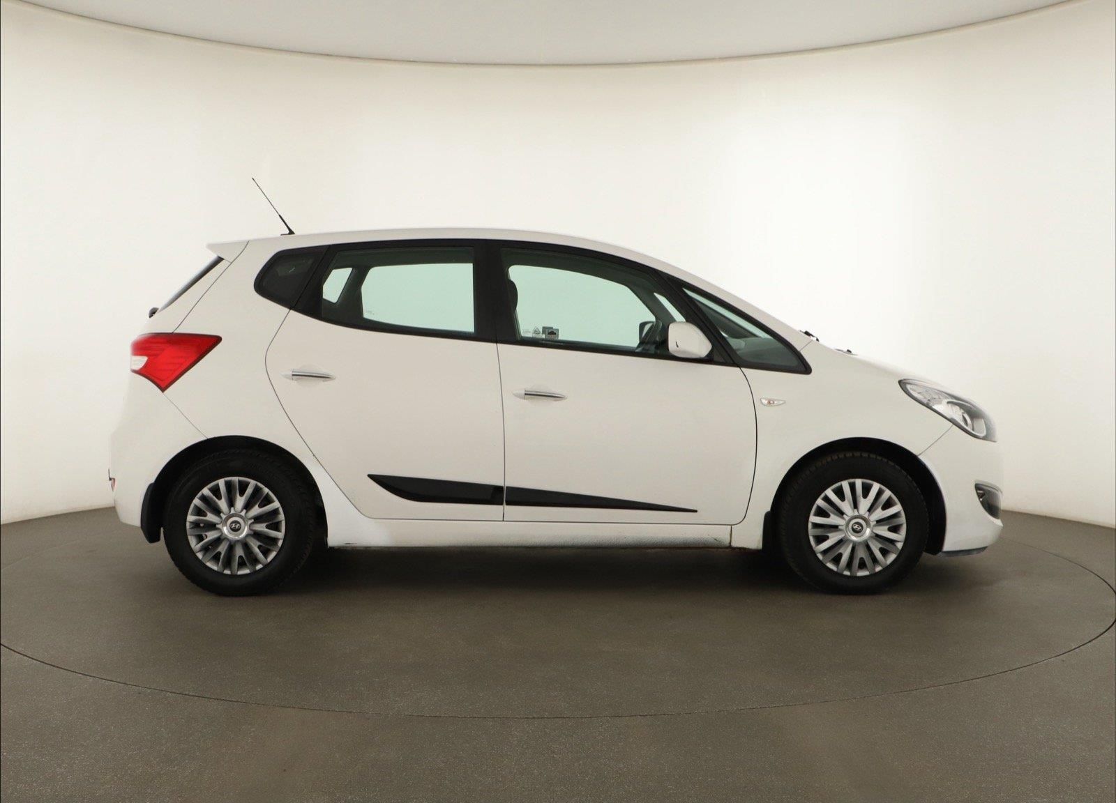 Hyundai ix20, 1.6 CRDi, jezdí výborně - fotka 6