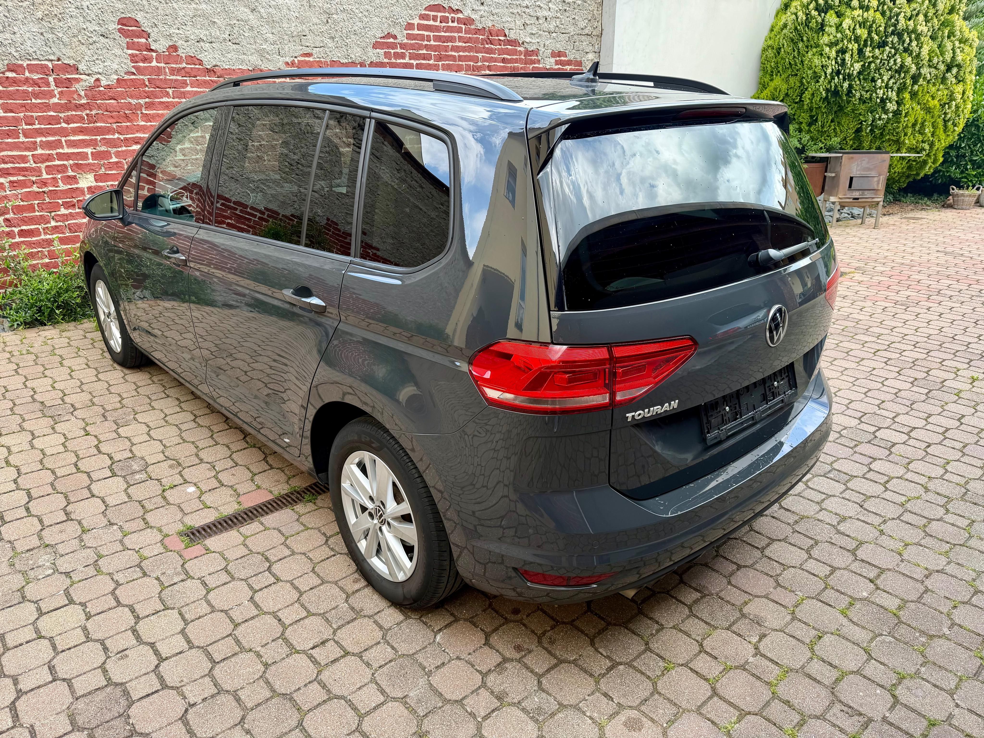 Volkswagen Touran, 2.0 TDi, 110 kw, DSG, Comfort - fotka 6