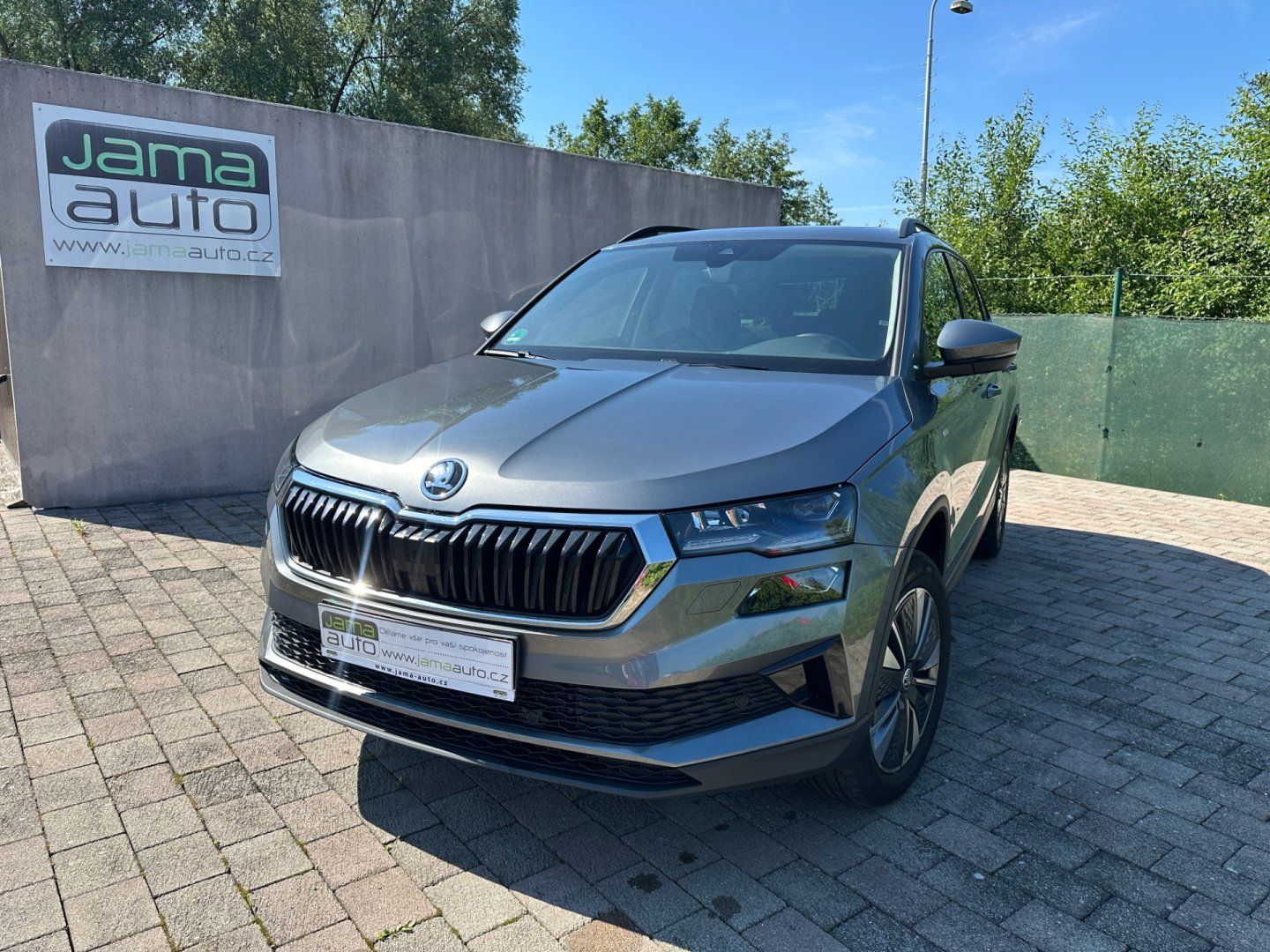Škoda Karoq, 1,5TSI 110KW TOUR TAŽNÉ 1.MAJ - fotka 2
