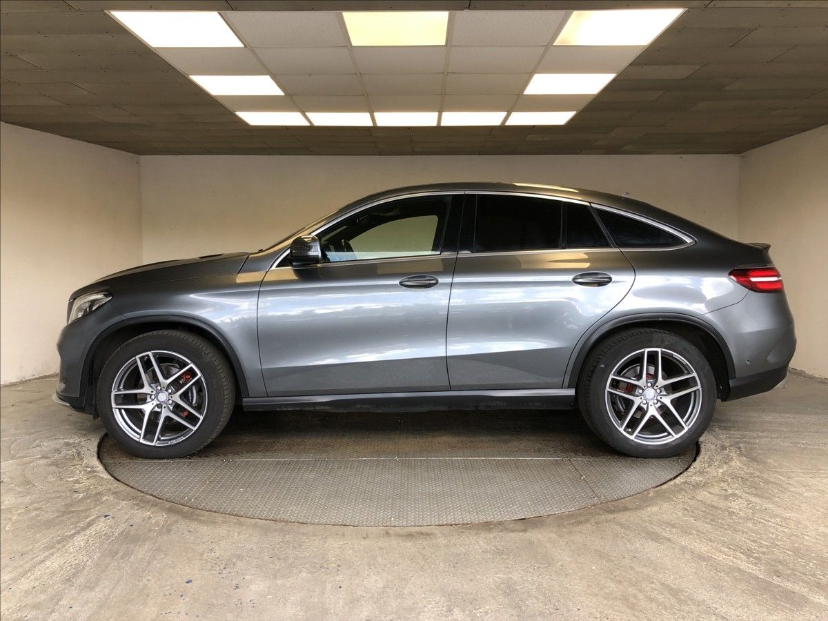 Mercedes-Benz GLE, 3,0 350 D 4MATIC - fotka 4