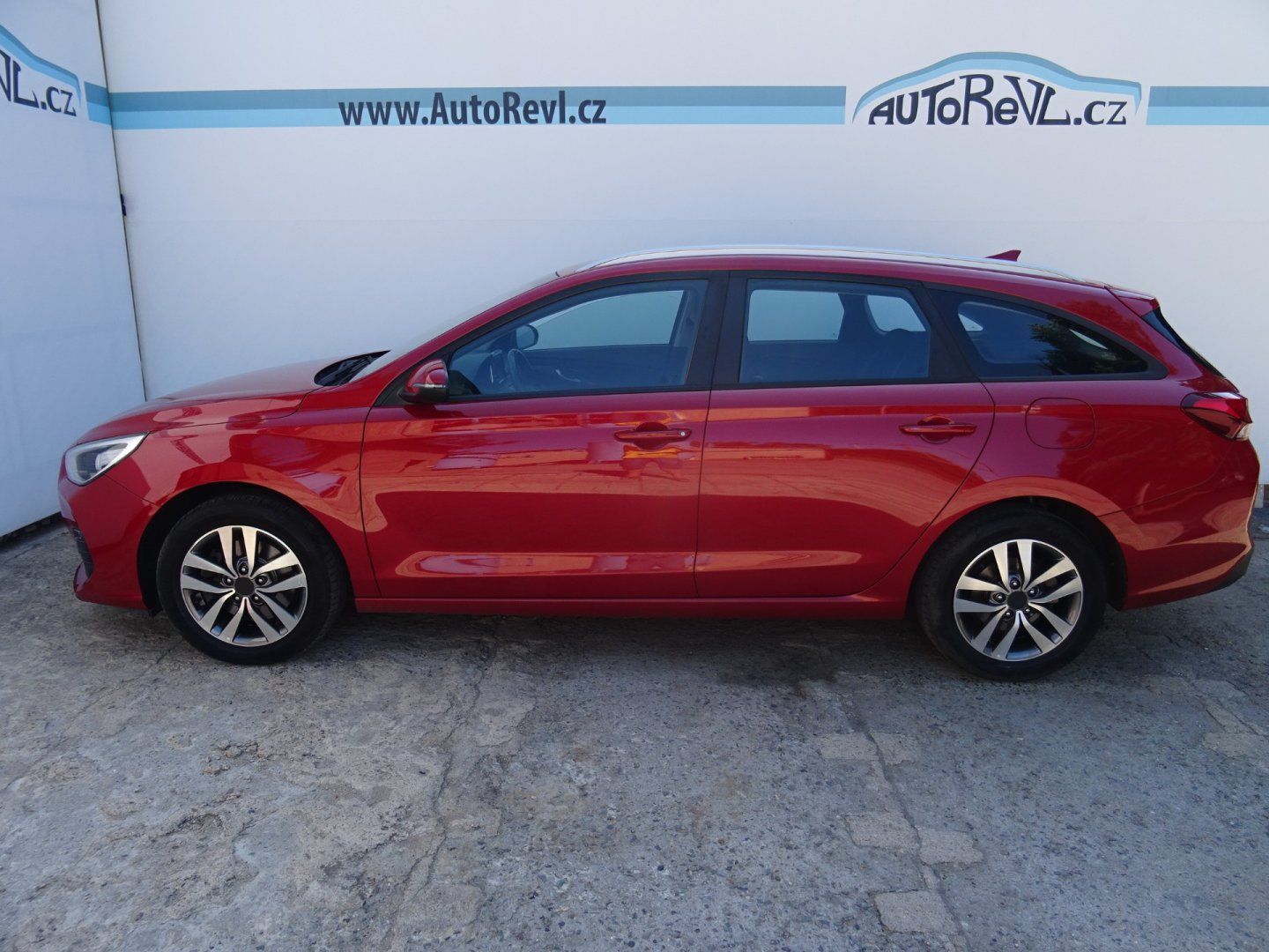 Hyundai i30, 1.4TGDi,103kW,1majČR,S.kn,ALU - fotka 6