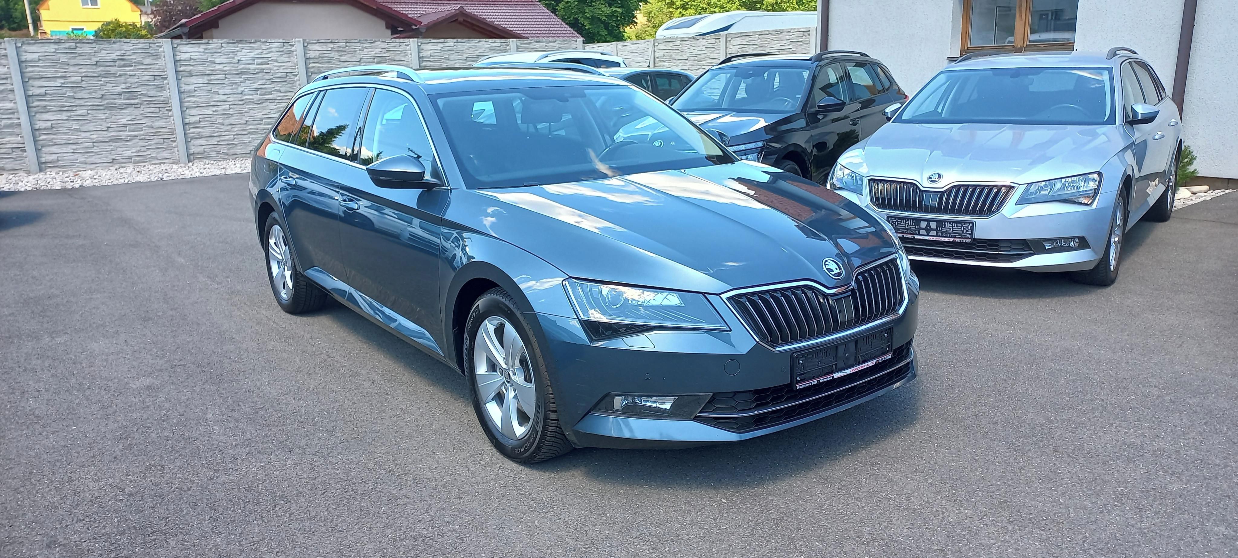 Škoda Superb, 2.0 TDI 110 kw Dsg - fotka 3