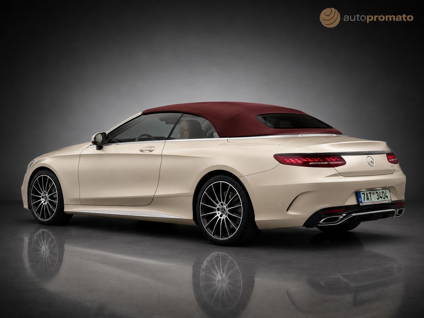 Mercedes-Benz Třídy S, 560 cabrio - fotka 5