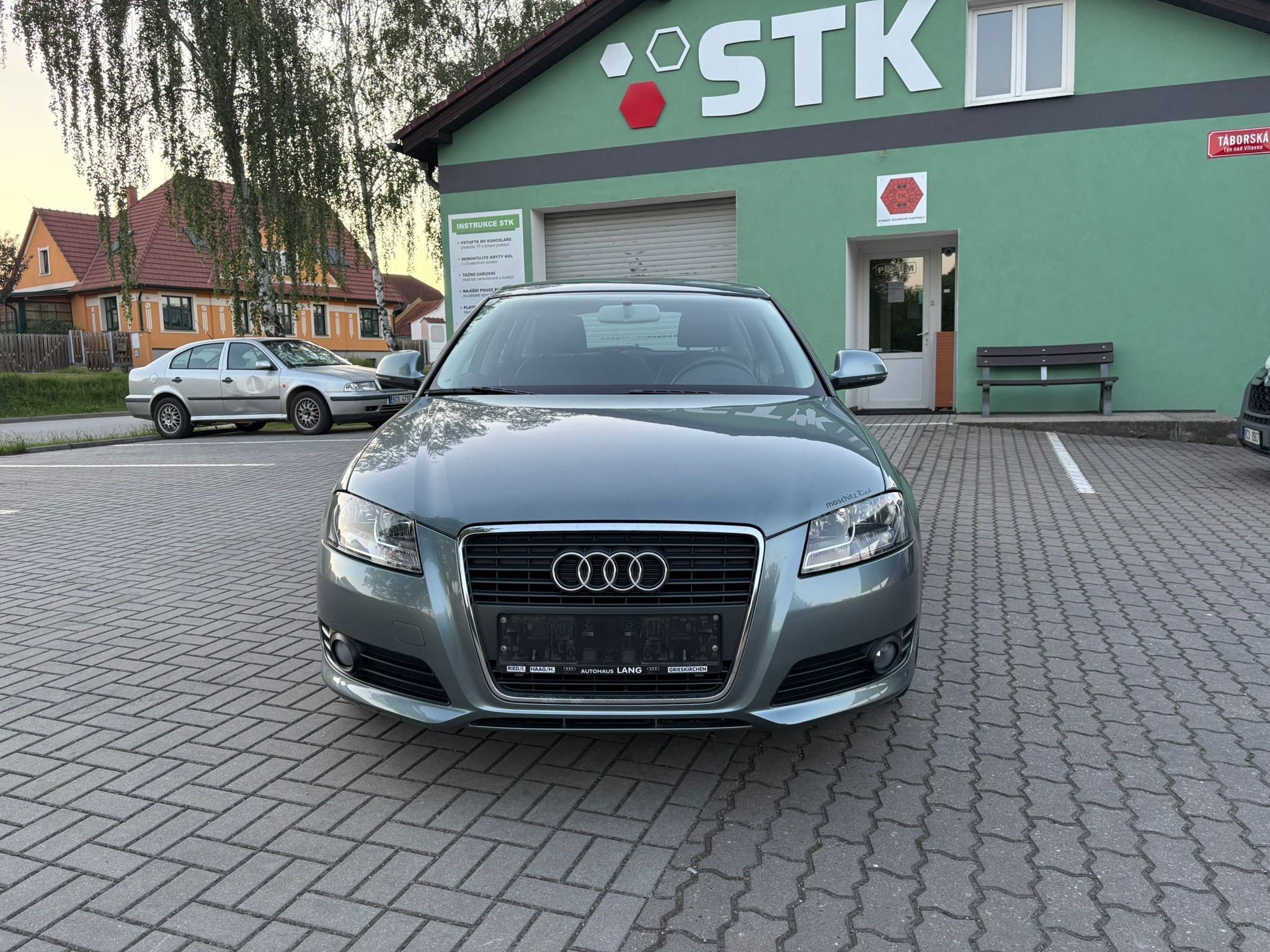 Audi A3, 1,6 MPI 75 KW naj pouze64000km - fotka 2