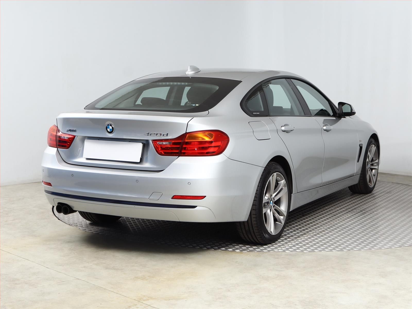 BMW Řada 4, 420d xDrive, Sport Line, 4X4 - fotka 5