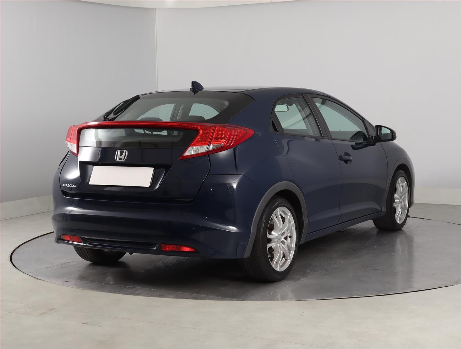 Honda Civic, 1.8 i-VTEC, Serv.kniha, Navi - fotka 5