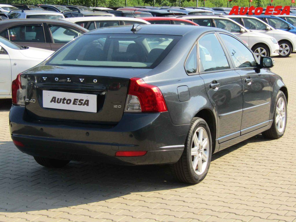Volvo S40, 1.6D,ČR - fotka 4
