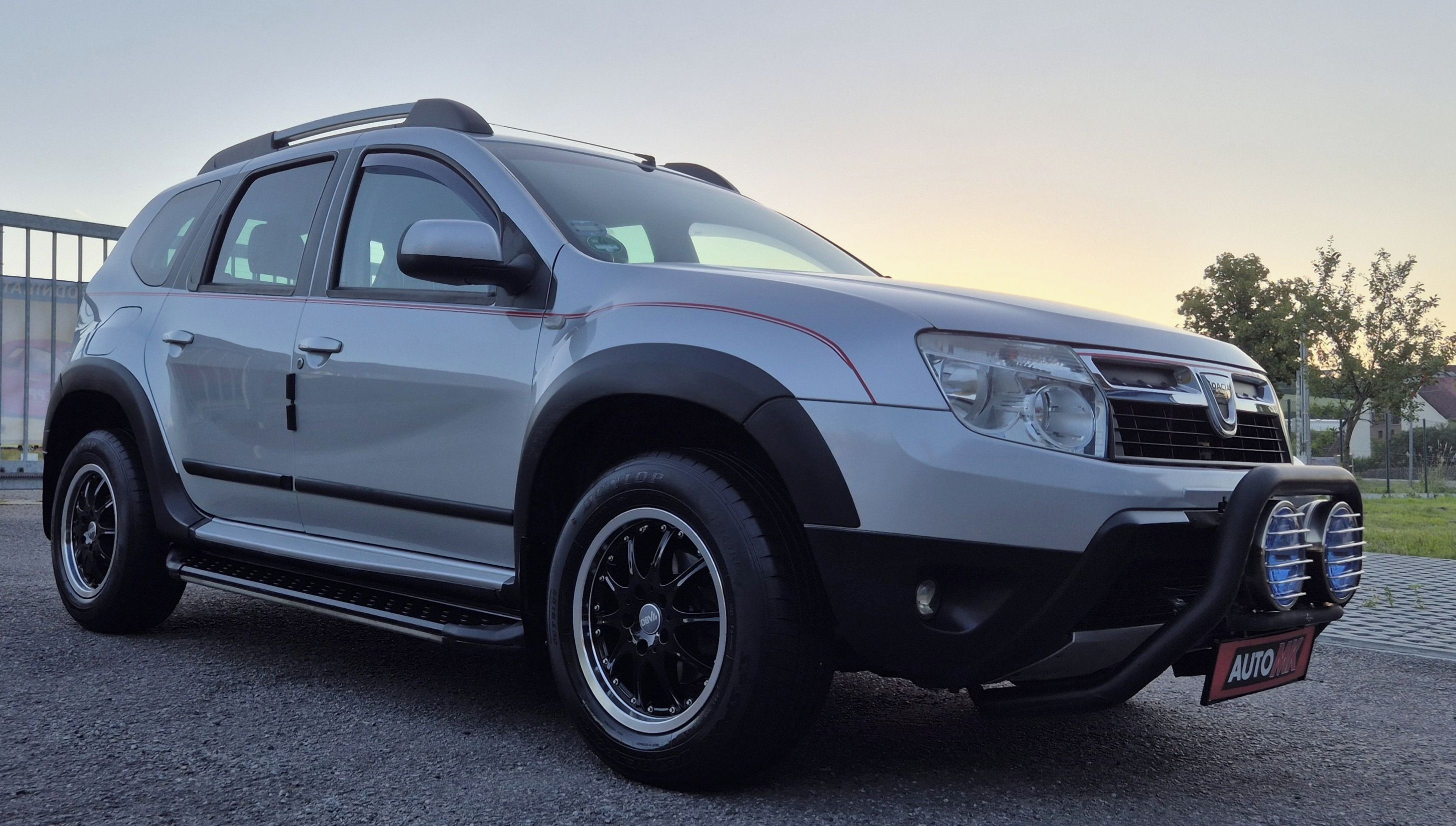 Dacia Duster, 1.6 16V 77KW 2maj serv kniha - fotka 3