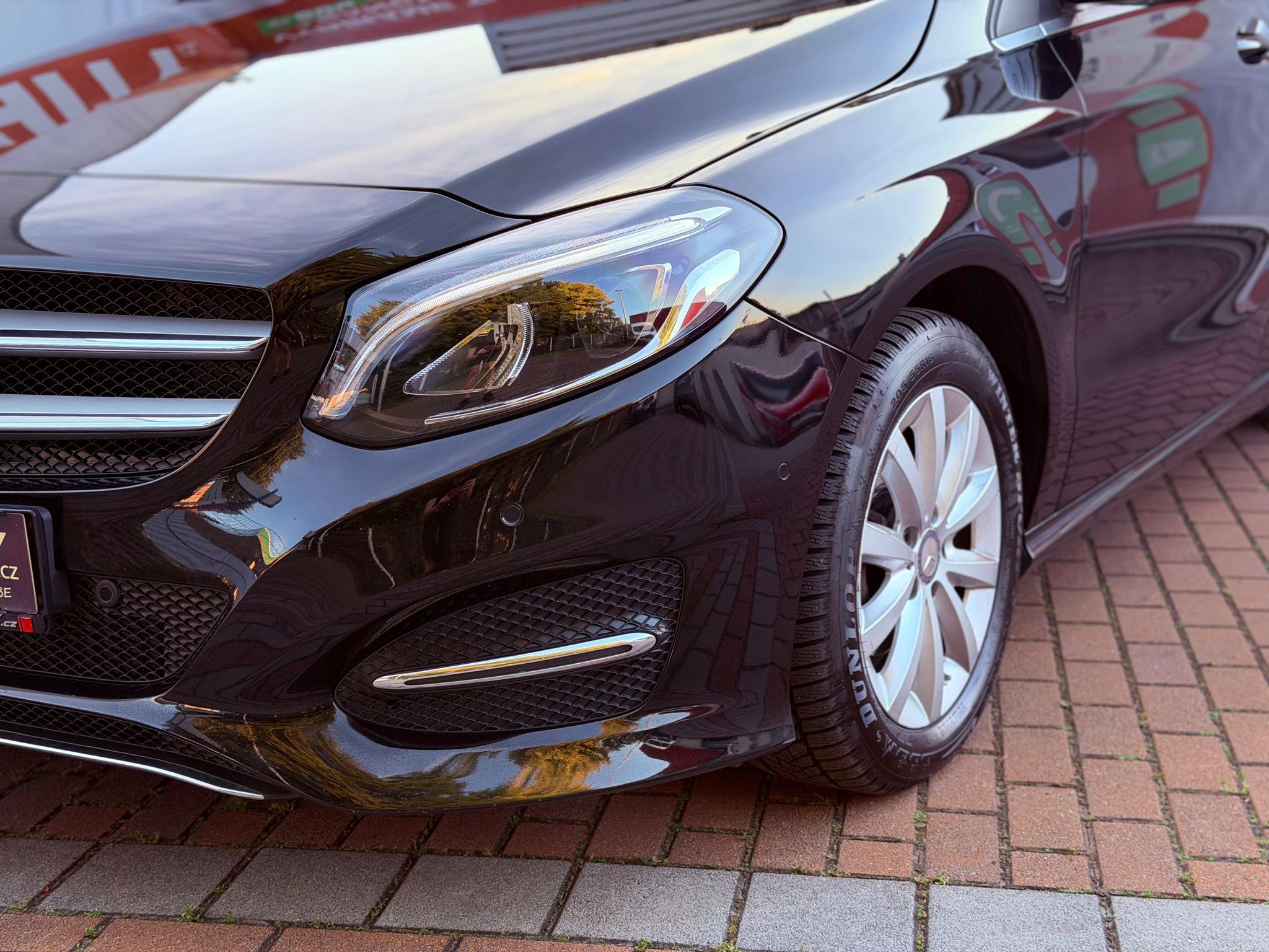 Mercedes-Benz Třídy B, 180d 7G, ČR - fotka 3