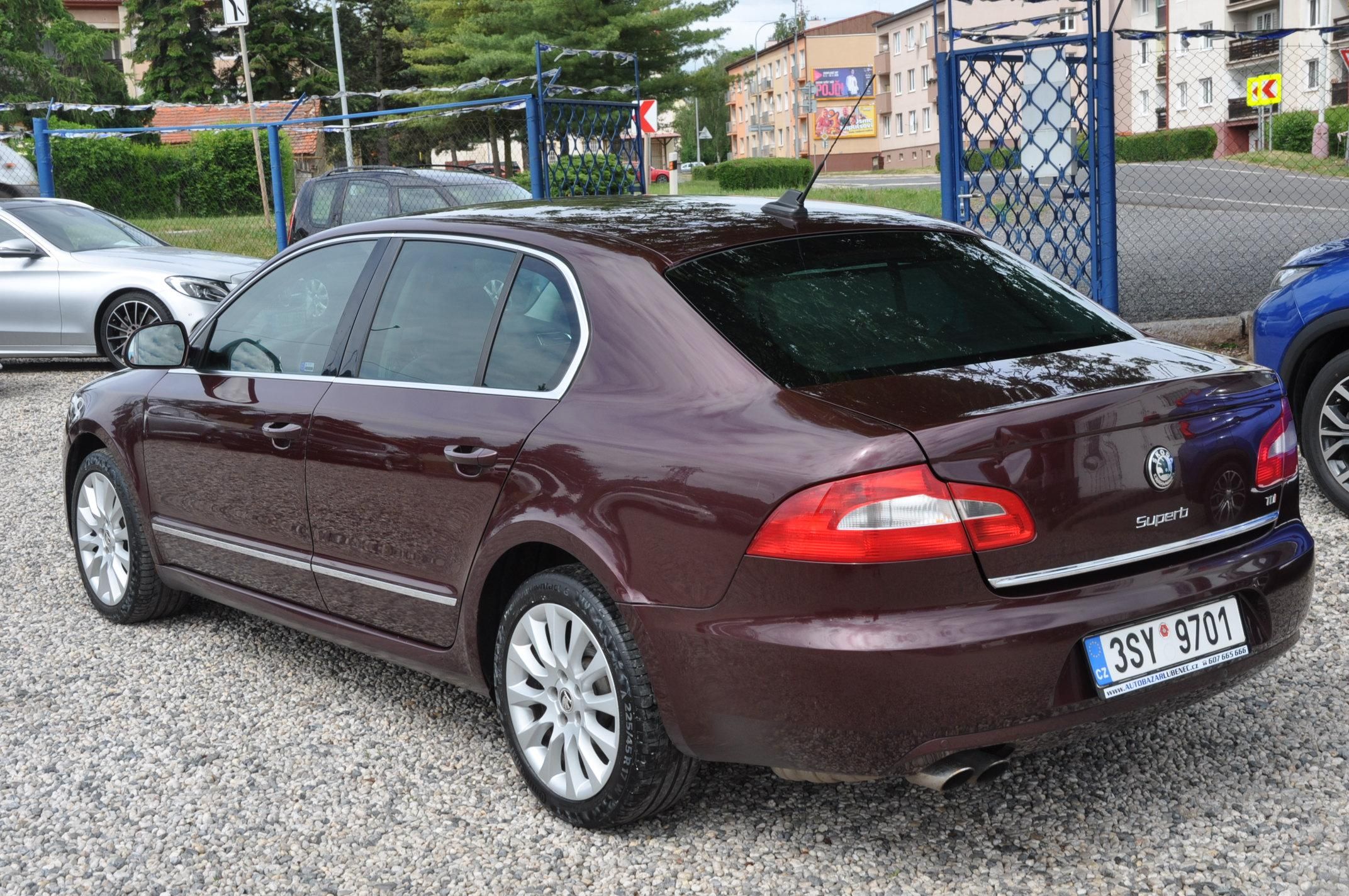 Škoda Superb, II 2.0TDi 103kW Elegance - fotka 4