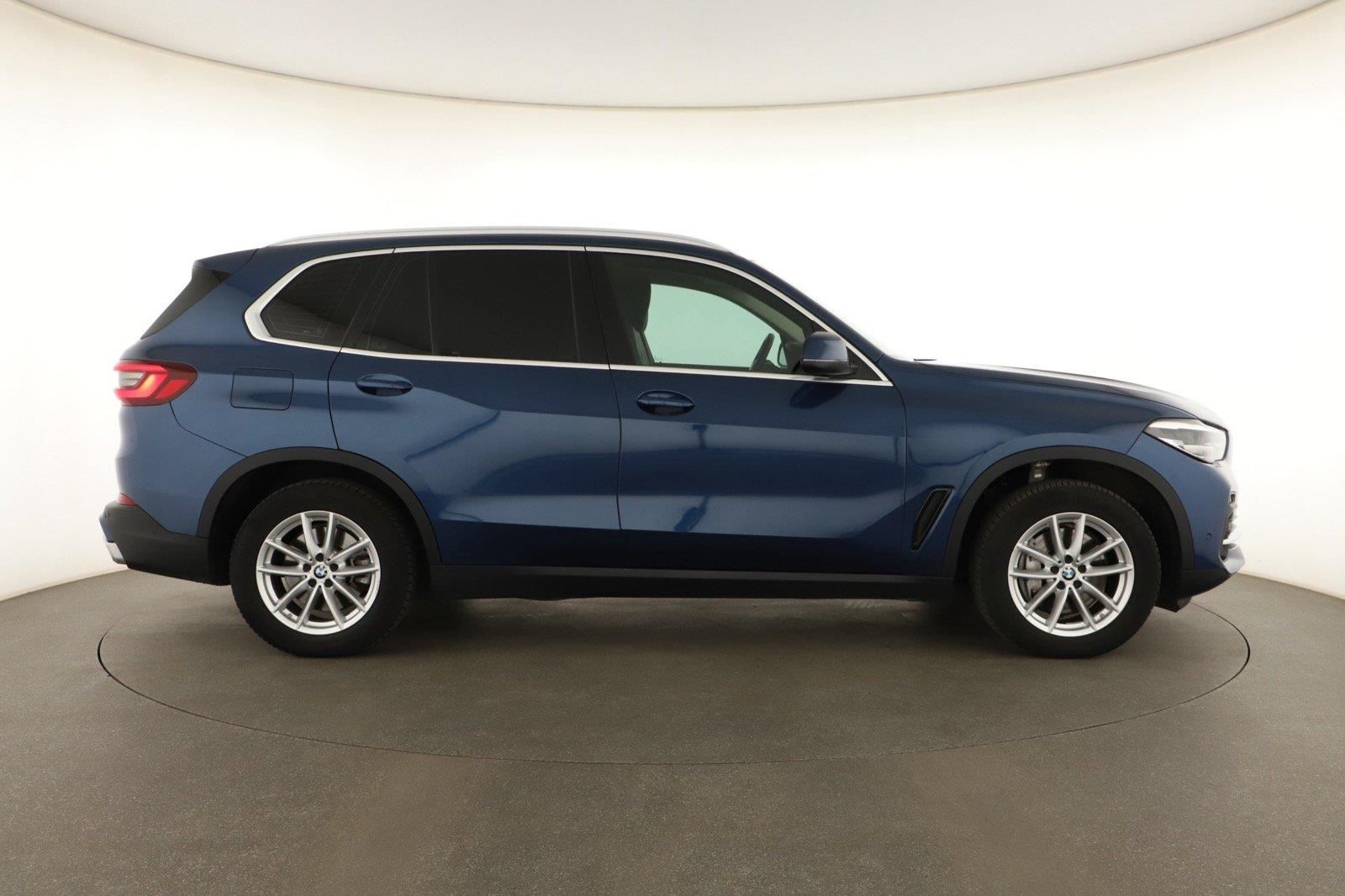 BMW X5, xDrive40i - fotka 6